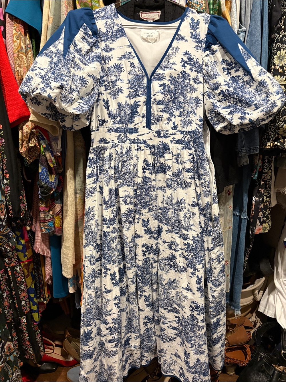 Tuckernuck Hyacinth House Blue and White Toile Maxi dress w/Puff Sleeves Sz M